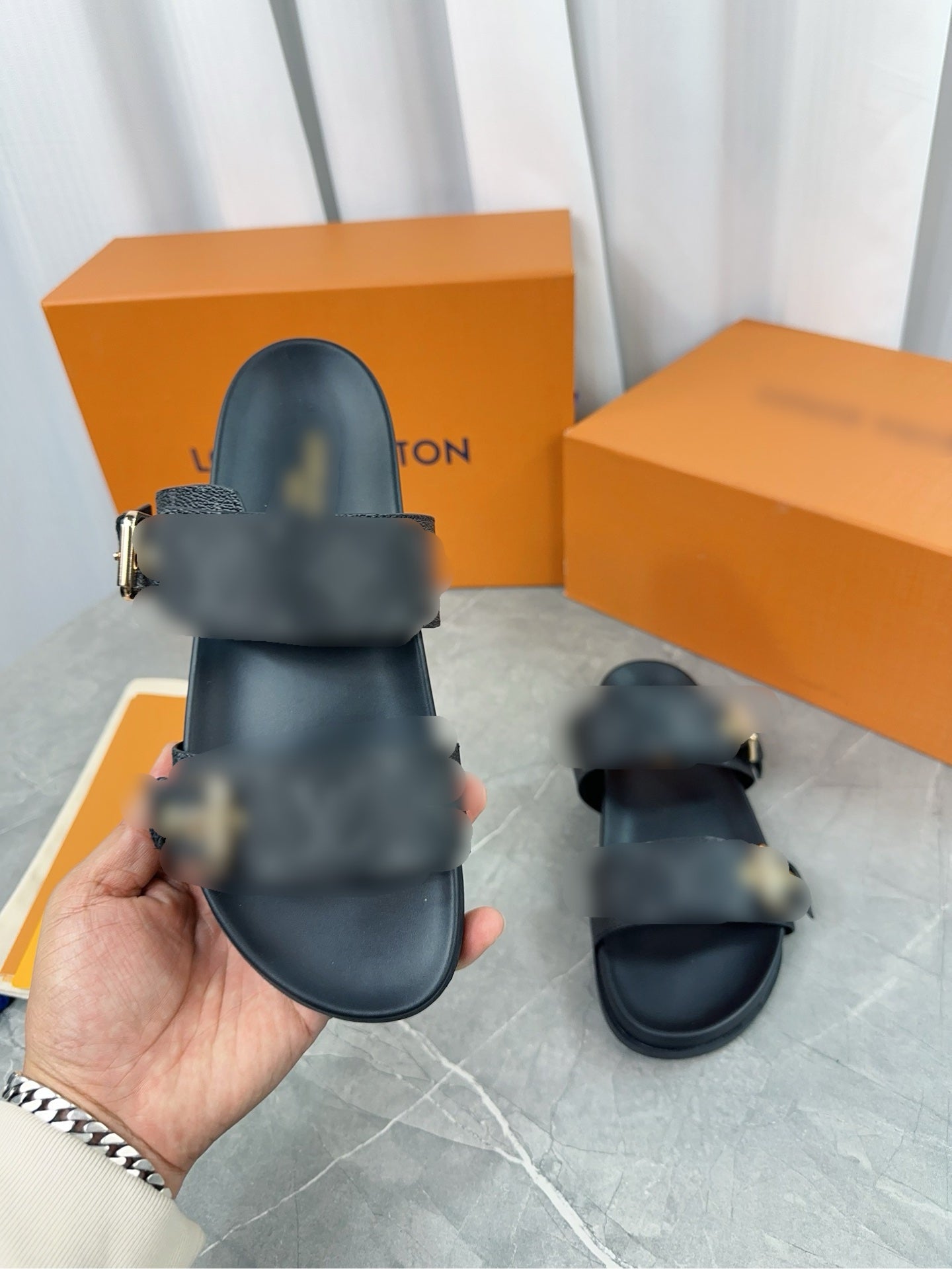 L-V Strap Sandal