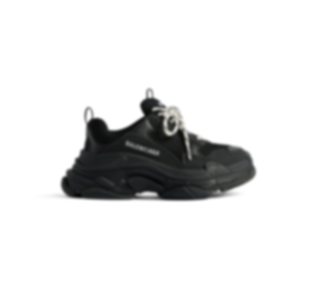 B********a S Sneaker