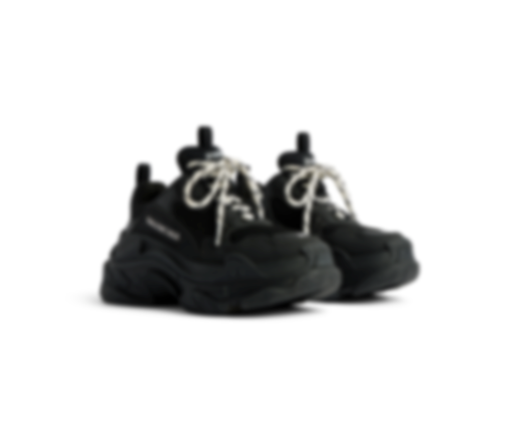 B********a S Sneaker