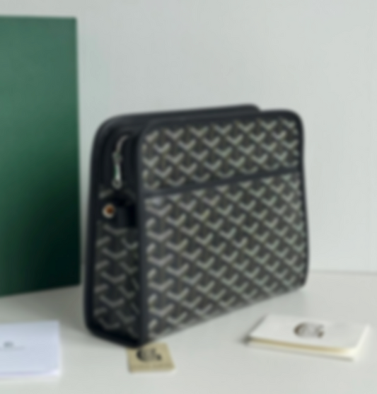 6oyard toiletry bag