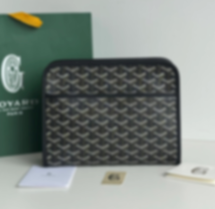 6oyard toiletry bag